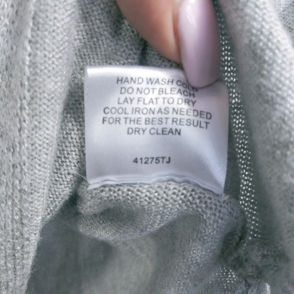 Romeo + Juliet Couture Grey Mock Neck Knit Ribbed Sweater Size Small - Picture 6 of 7